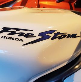 Honda VTR firestorm white pearl blue candy 3