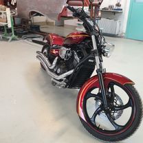 Yamaha Stryker 1300 gold stripes red marble candy 12